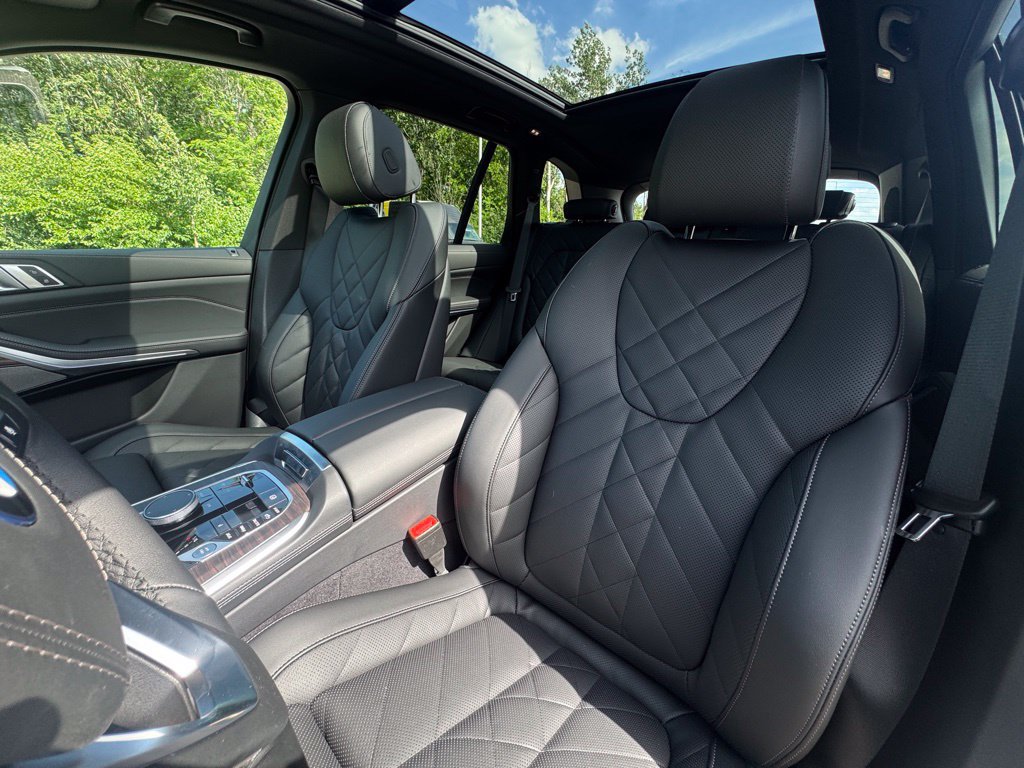Used 2026 BMW X5 xDrive50e w/ Premium Package AWD/4WD image 17