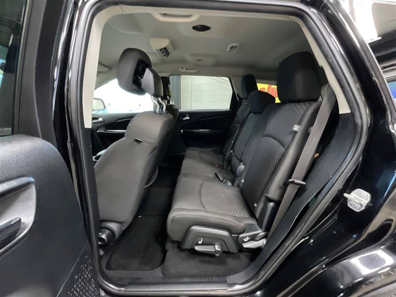 Used 2018 Dodge Journey SE w/ Popular Equipment Group FWD image 16