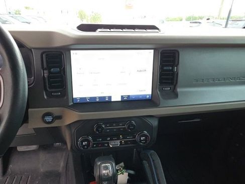 Used 2024 Ford Bronco Wildtrak AWD/4WD image 17
