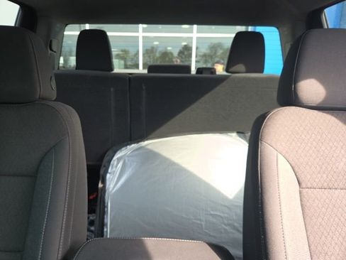 Used 2025 Chevrolet Silverado 1500 Custom image 9