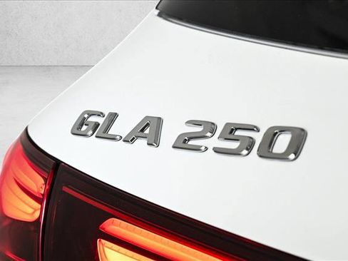 Certified 2026 Mercedes-Benz GLA 250 4MATIC image 5