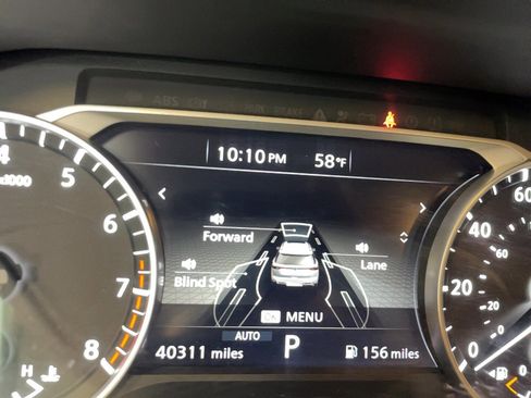 Used 2023 Nissan Pathfinder SV AWD/4WD image 9