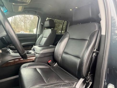 Used 2020 Chevrolet Suburban LT w/ Max Trailering Package image 11