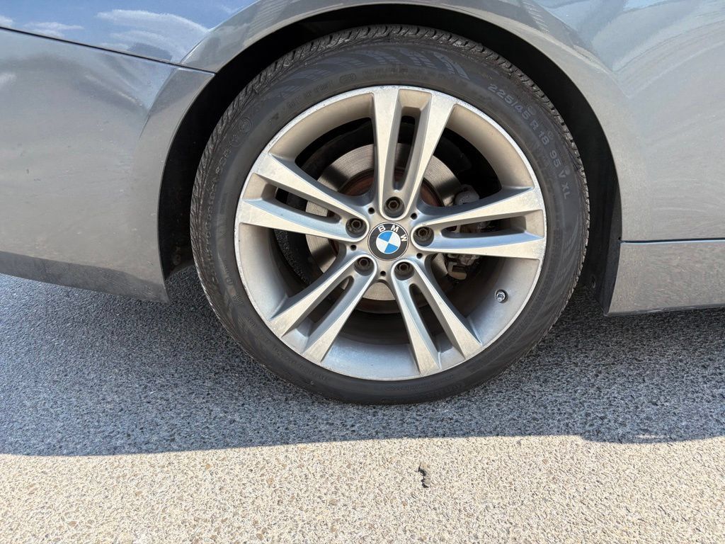Used 2018 BMW 430i Convertible RWD image 10