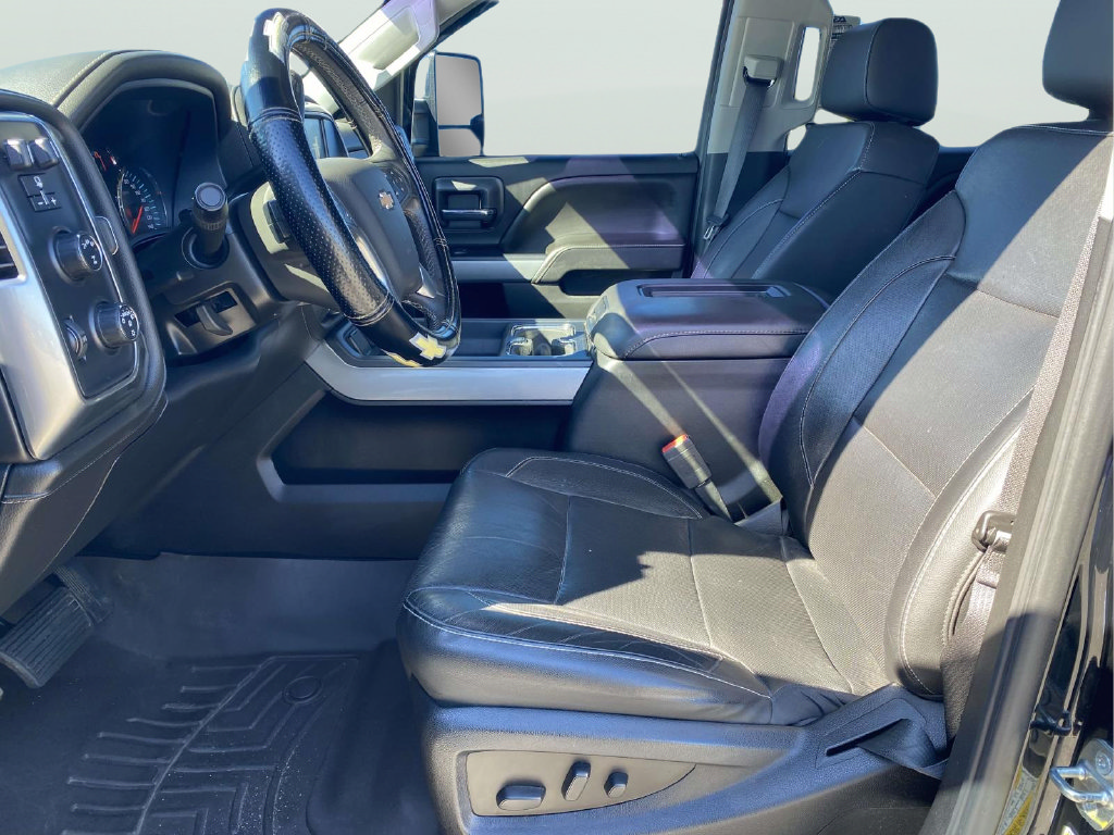 Used 2018 Chevrolet Silverado 2500 LTZ w/ Duramax Plus Package AWD/4WD image 15