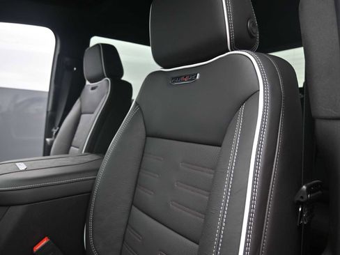 New 2026 GMC Sierra 2500 AT4X w/ LPO, Black Badging Package image 31