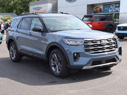 New 2026 Ford Explorer Active AWD/4WD image 2