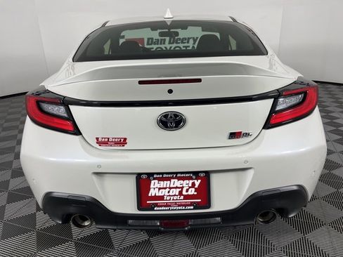 Used 2025 Toyota GR86 Premium image 18