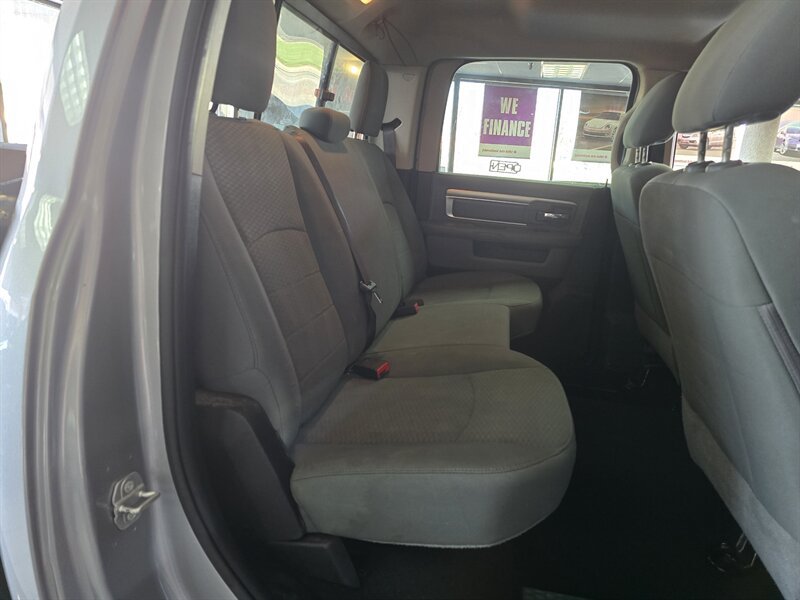 Used 2020 RAM 1500 Classic SLT AWD/4WD image 16