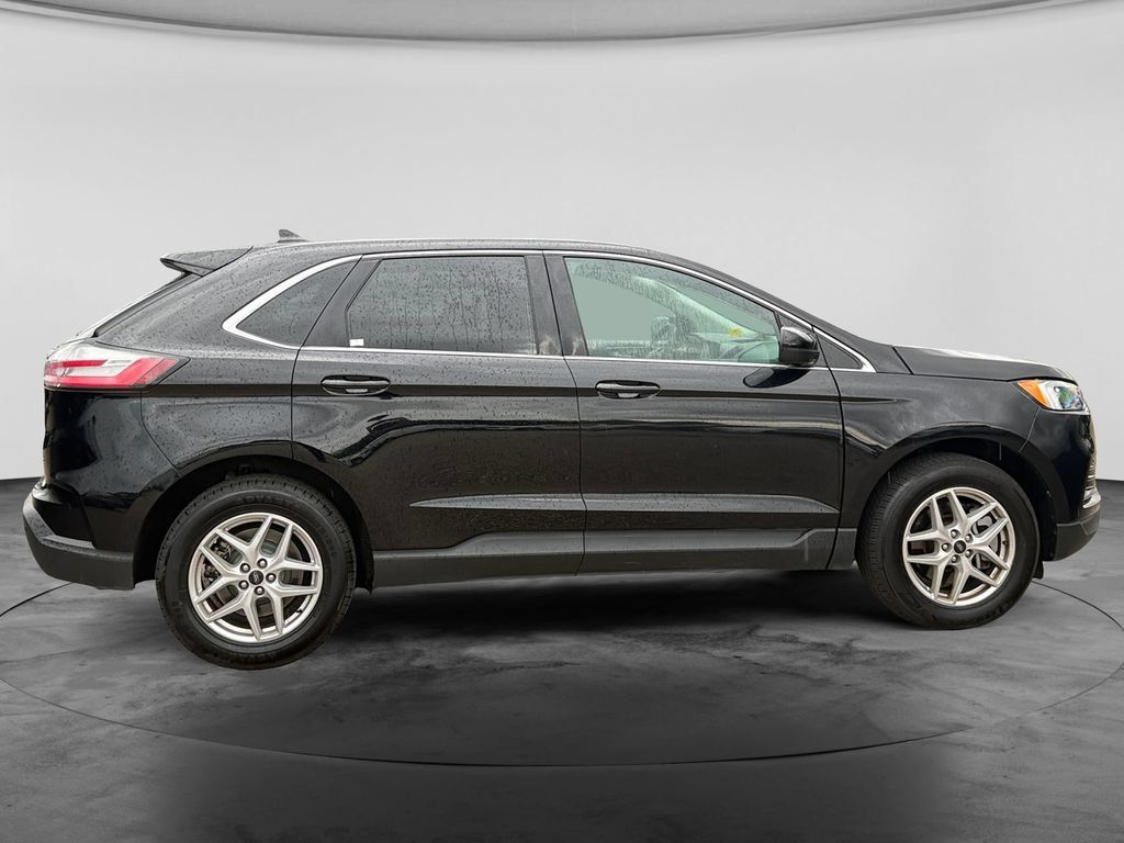 Used 2024 Ford Edge SEL AWD/4WD image 12