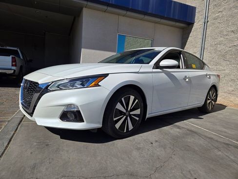 Used 2022 Nissan Altima 2.5 SL image 2