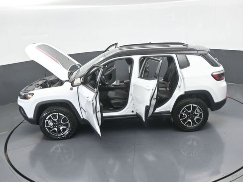 New 2026 Jeep Compass Trailhawk image 60