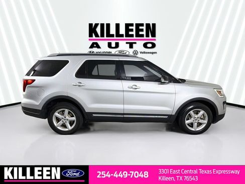 Used 2018 Ford Explorer XLT w/ Equipment Group 201A FWD image 10