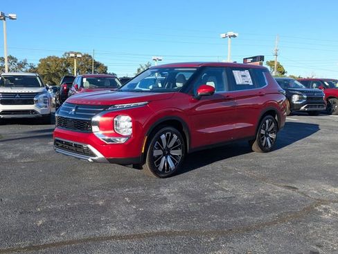 New 2026 Mitsubishi Outlander SE FWD image 2