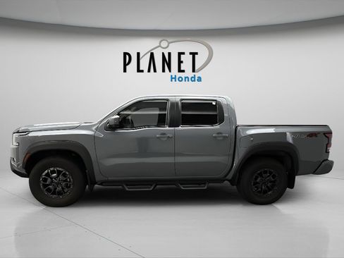 Used 2023 Nissan Frontier PRO-4X w/ Pro-4X Premium Package AWD/4WD image 9