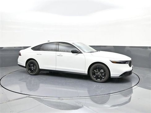New 2025 Honda Accord SE image 14