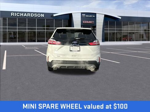 Used 2022 Ford Edge Titanium image 5