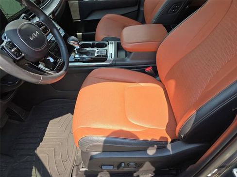 Used 2024 Kia Carnival SX Prestige FWD image 21