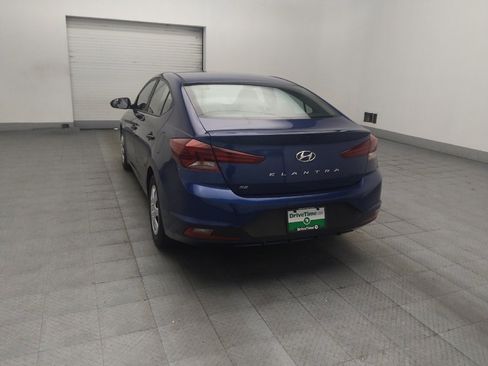 Used 2020 Hyundai Elantra SE FWD image 5
