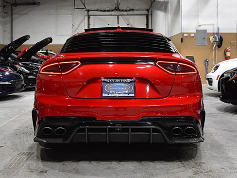 Used 2018 Kia Stinger GT2 image 10