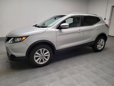 Used 2019 Nissan Rogue Sport SV image 2