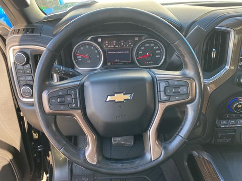 Used 2019 Chevrolet Silverado 1500 High Country w/ Technology Package image 9