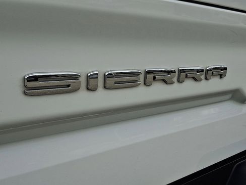 Certified 2022 GMC Sierra 1500 SLT w/ SLT Premium Plus Package image 24