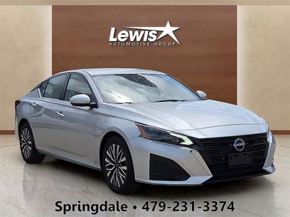 Used 2023 Nissan Altima 2.5 SV