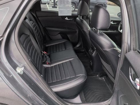 Used 2022 Kia Forte GT-Line w/ GT-Line Premium Package image 12