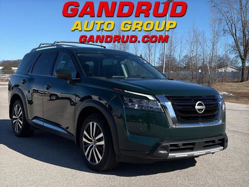 Used 2024 Nissan Pathfinder Platinum w/ Cargo Package image 1