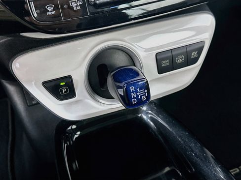 Used 2017 Toyota Prius Prime Plus w/ Carpet Mat Package FWD image 24