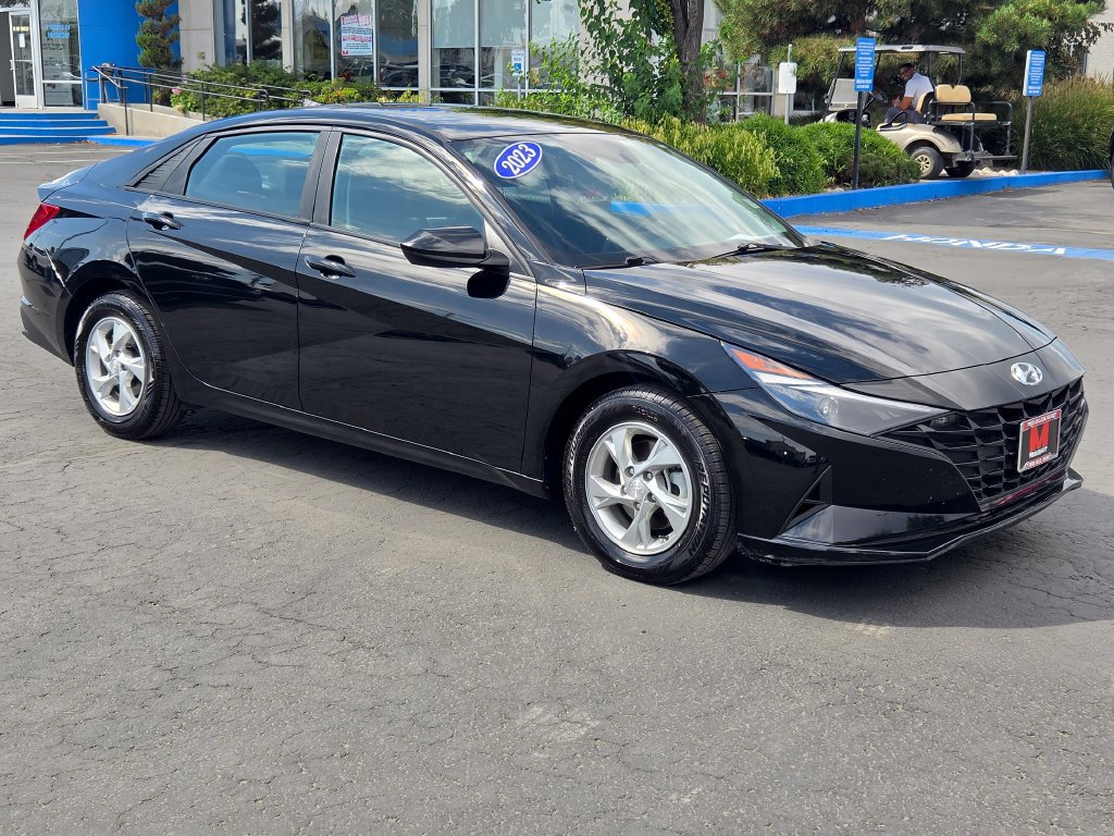 Used 2023 Hyundai Elantra SE FWD image 1