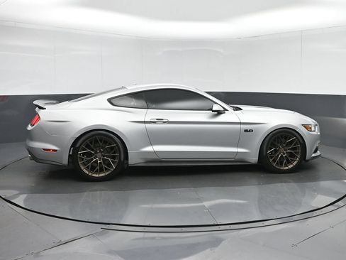 Used 2016 Ford Mustang GT Premium w/ Equipment Group 401A RWD image 8