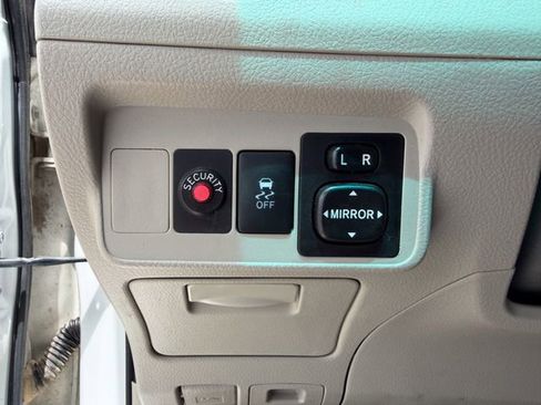 Used 2010 Toyota Corolla LE FWD image 8