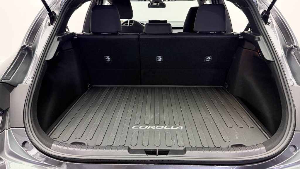 Certified 2025 Toyota Corolla SE FWD image 35