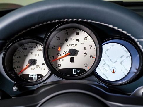 Certified 2025 Porsche 718 Boxster GTS image 24