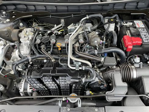 Used 2025 Nissan Altima 2.5 SV image 33