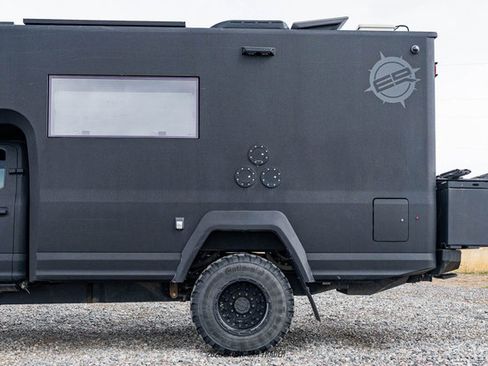 Used 2022 Ford F550 4x4 Crew Cab Super Duty image 5