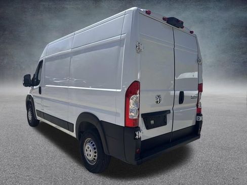 Used 2025 RAM ProMaster 2500 w/ Convenience Group FWD image 11