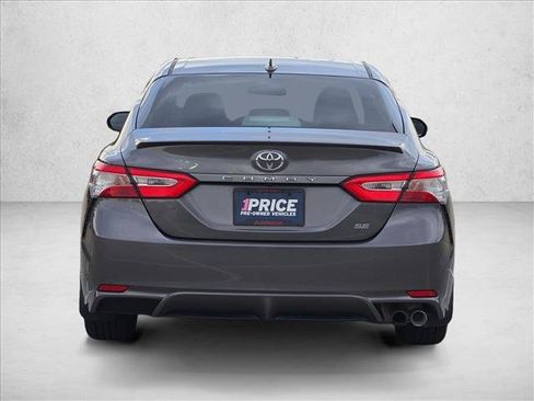 Used 2020 Toyota Camry SE FWD image 6
