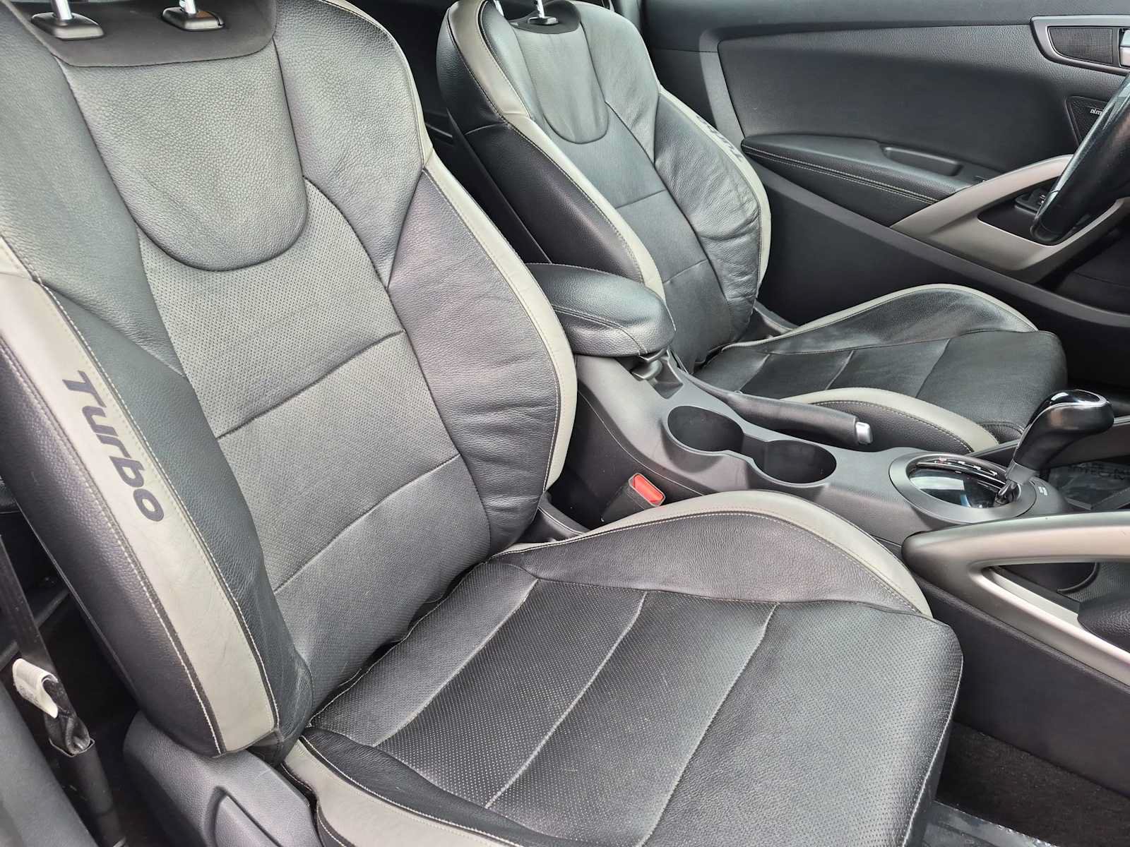 Used 2016 Hyundai Veloster Turbo FWD image 20