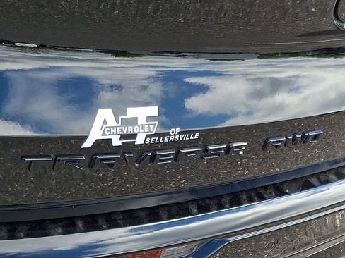 Used 2025 Chevrolet Traverse RS AWD/4WD image 33