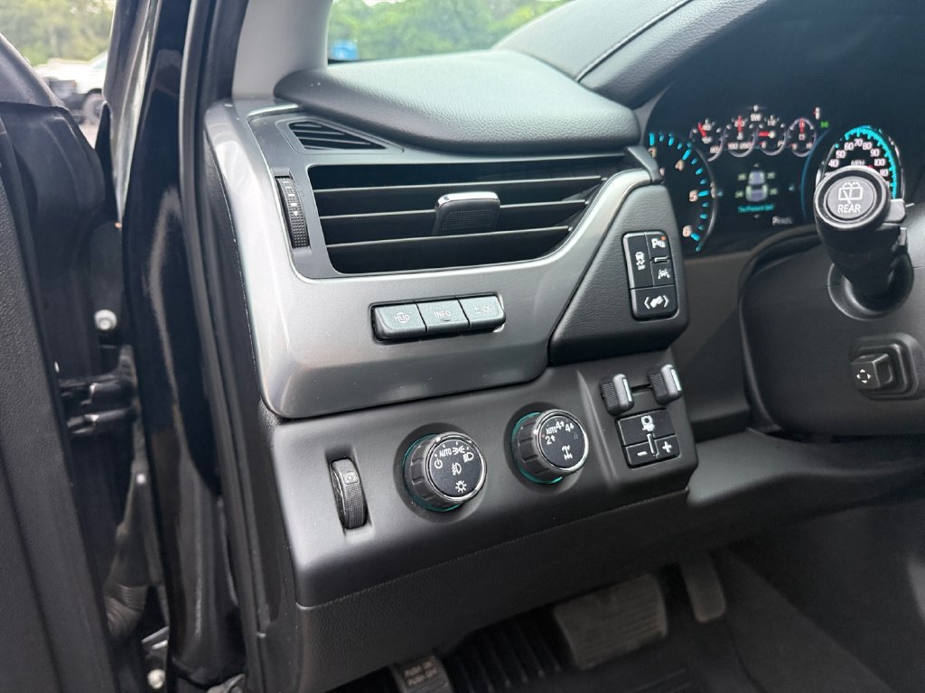 Used 2020 Chevrolet Tahoe Premier w/ Max Trailering Package AWD/4WD image 18