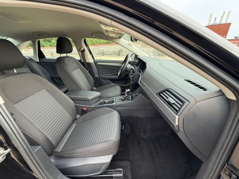Certified 2024 Volkswagen Jetta S FWD image 22