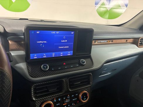 Used 2024 Ford Maverick Lariat image 14