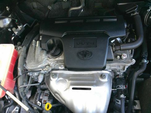 Used 2018 Toyota RAV4 XLE image 28