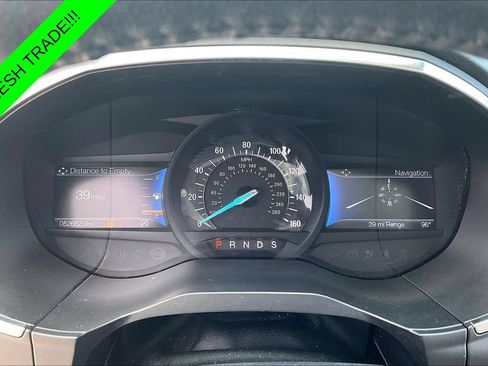 Used 2021 Ford Edge Titanium w/ Equipment Group 301A FWD image 13