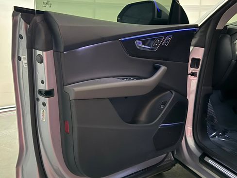 Used 2019 Audi Q8 Premium Plus image 17