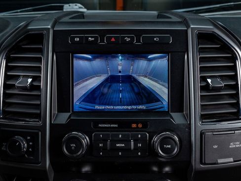 Used 2022 Ford F250 XLT w/ XLT Premium Package image 21