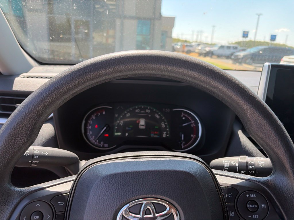 Used 2024 Toyota RAV4 XLE AWD/4WD image 20